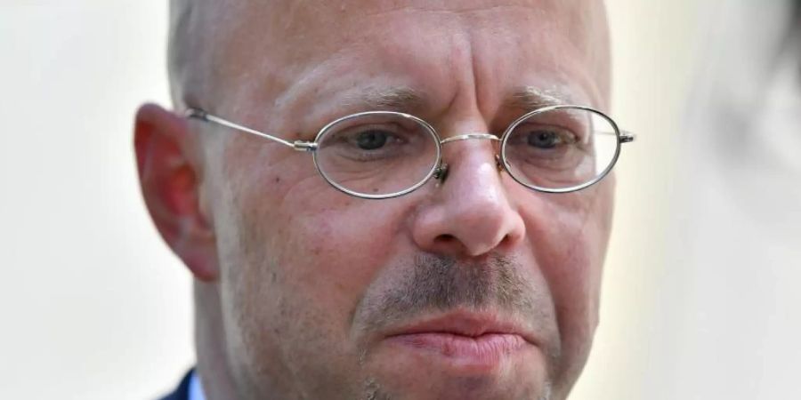 Sollte das Landgericht den Rauswurf des früheren Landeschefs Kalbitz wie im ersten Eilverfahren im Juni für unzulässig erklären, wäre er zunächst wieder in der Partei. Foto: Martin Schutt/dpa-Zentralbild/dpa