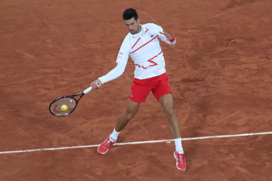 Novak Djokovic steht in der zweiten Runde der French Open.