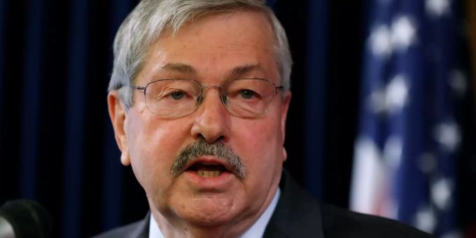 Terry Branstadt zieht sich nach gut drei Jahren von seinem Posten als US-Botschafter in China zurück. terry branstad