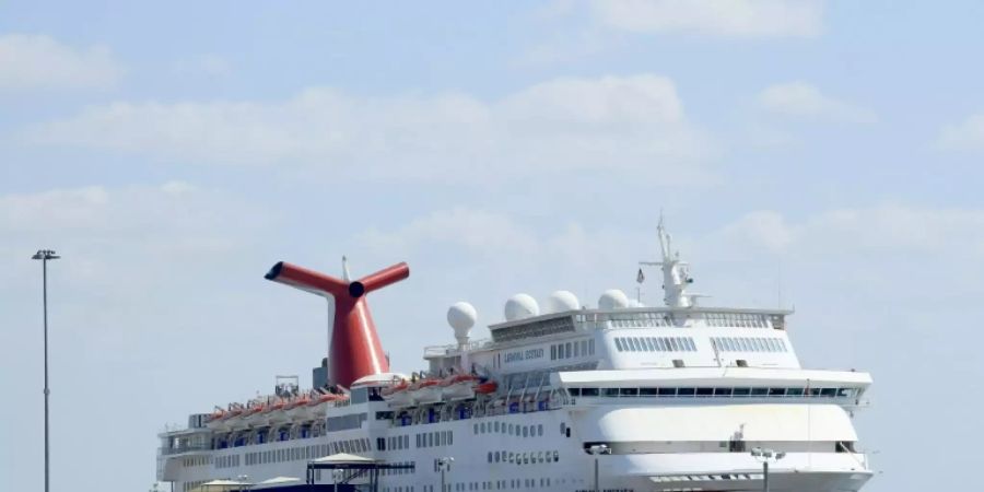 Carnival-Cruises-Schiff in Jacksonville, Florida