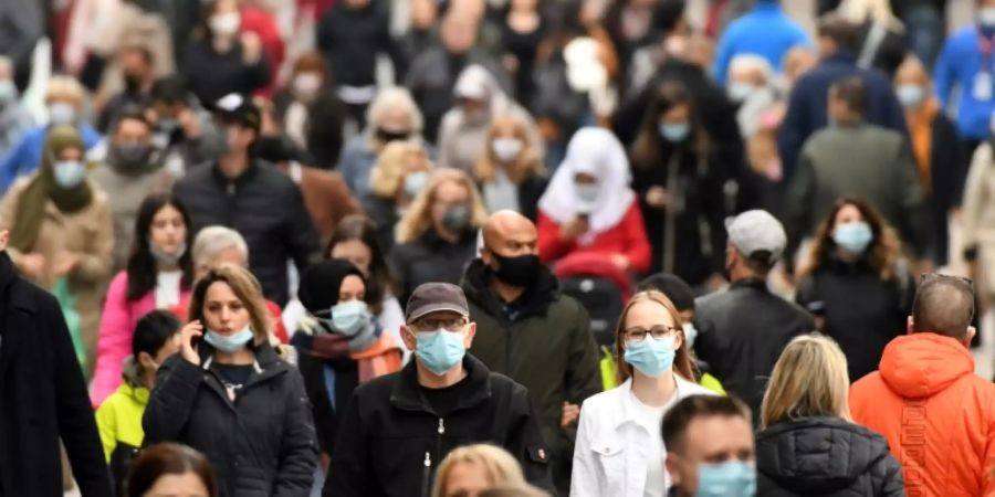 Menschen in der Dortmunder Innenstadt