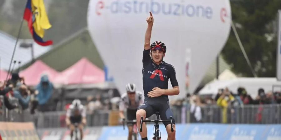 Ineos-Profi Tao Geoghegan Hart hat die 15. Etappe der diesjährigen Italien-Rundfahrt gewonnen. Foto: Massimo Paolone/LaPresse/AP/dpa