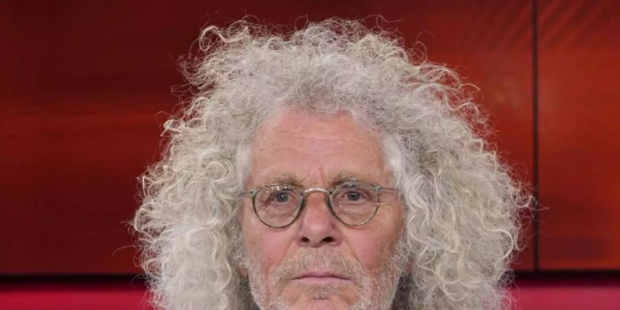 Rainer Langhans hat Prostatakrebs. Foto: Thomas Bartilla/Geisler-Fotopress/dpa