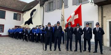 Die zu vereidigenden Korpsmitglieder der Basler Polizei vor ihrem Einm