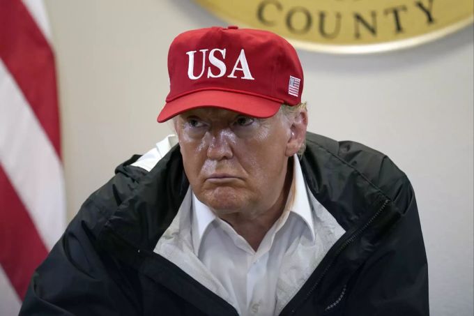 Donald Trump fand die gefährliche Aktion super. Trump Tropical Weather Texas