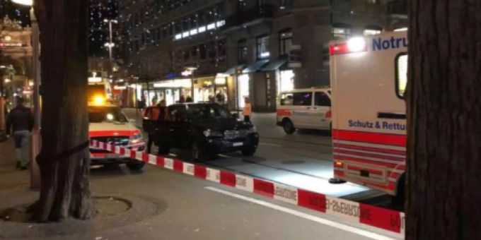 In Zürich - Fussgänger bei Unfall mit Tram mittelschwer verletzt