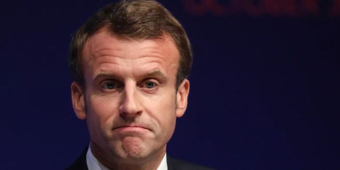 Macron sagte er würde legale Einwanderer aus Guinea den illegalen Einwanderer aus der Ukraine vorziehen. Emmanuel Macron