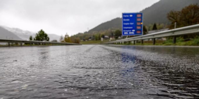 Die Sperrung am Simplonpass wurde teilweise aufgehoben. simplonpass