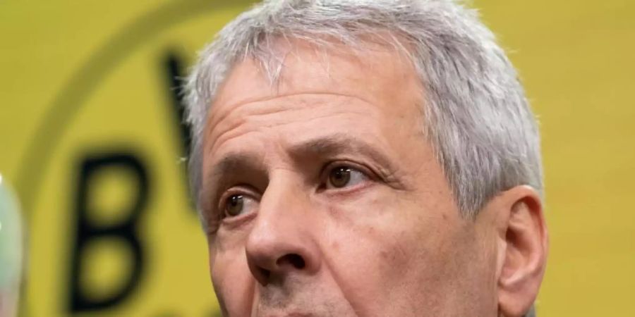 Dortmunds Trainer Lucien Favre bei der Pressekonferenz nach dem Spiel gegen Paderborn. Foto: Bernd Thissen/dpa