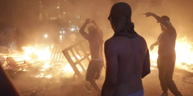 Demonstranten im Libanon protestieren gegen die Regierung. Demonstrationen im Libanon