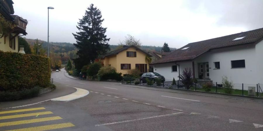 Bauliche Anpassung Knoten Moosäcker-, Dorfstrasse