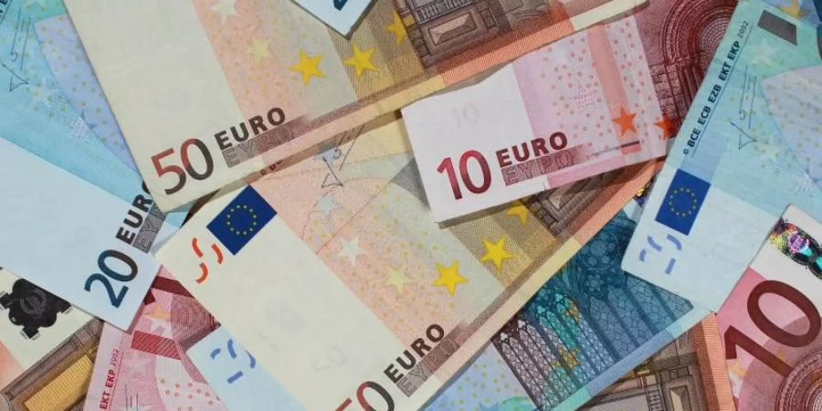 Der Staat soll seine öffentlichen Aufträge an Bedingungen für faire Bezahlung knüpfen, fordert der Deutsche Gewerkschaftsbund. Foto: Jens Wolf