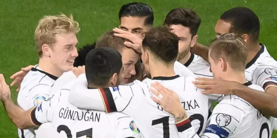 Die deutsche Nationalmannschaft trifft in Basel auf die Schweiz. Foto: Silas Stein/dpa