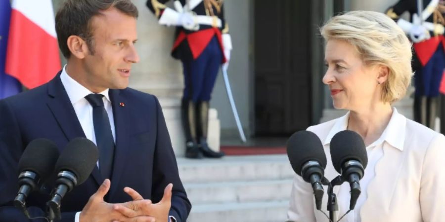 Macron und von der Leyen im Juli in Paris