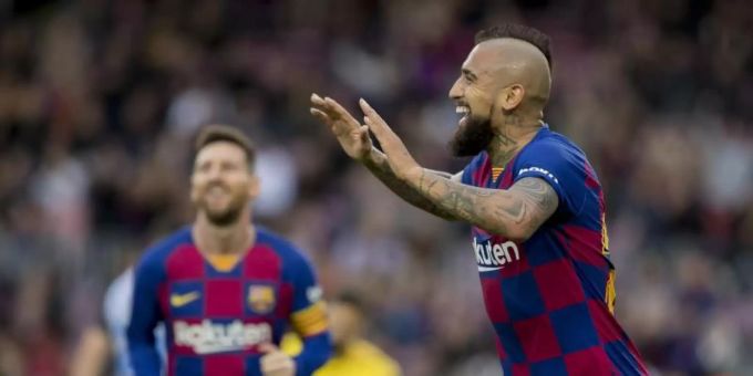 Arturo Vidal (r) war in der Bundesliga für Bayern München und Bayer Leverkusen aktiv. Foto: Joan Monfort/AP/dpa Arturo Vidal (r) war in der Bundesliga für Bayern München und Bayer Leverkusen aktiv. Foto: Joan Monfort/AP/dpa