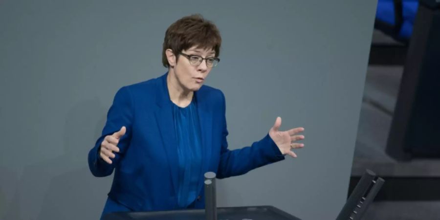 CDU-Chefin Annegret Kramp-Karrenbauer im Bundestag
