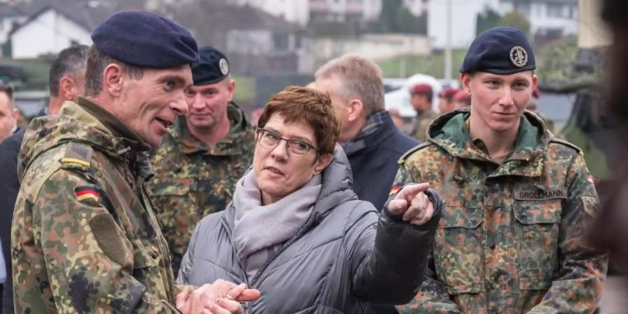 Verteidigungsministerin Annegret Kramp-Karrenbauer (CDU). Foto: Oliver Dietze/dpa