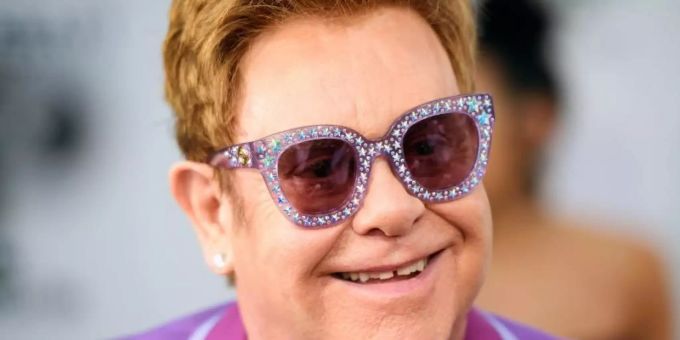 Elton John glaubt, ein Geist bewohne seine Villa in Windsor. Foto: Matt Crossick/PA Wire/dpa Elton John glaubt, ein Geist bewohne seine Villa in Windsor. Foto: Matt Crossick/PA Wire/dpa