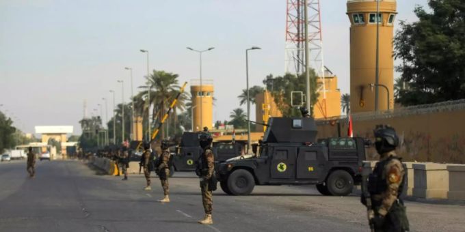 Iraksche Anti-Terror-Einheiten vor US-Botschaftsgelände in Bagdad. Bagdad Irak
