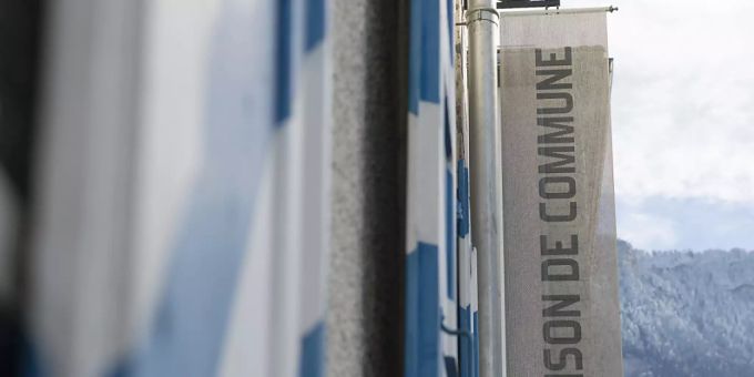 Der Kanton Freiburg will dem Aderlass in den Gemeindebhörden eindämmen (Themenbild). Der Kanton Freiburg will dem Aderlass in den Gemeindebhörden eindämmen (Themenbild).