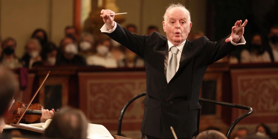 Dirigent Daniel Barenboim bei der Voraufführung des Neujahrskonzerts 2022 der Wiener Philharmoniker.