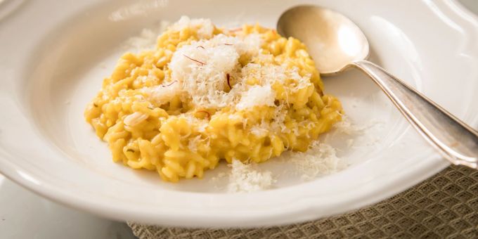 Wegen der möglichen Arsenbelastung sollten Reiskörner vor dem Kochen immer gründlich abgespült werden. Wegen der möglichen Arsenbelastung sollten Reiskörner vor dem Kochen immer gründlich abgespült werden.