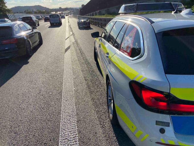Es kam zu Verkehrsbehinderungen. Es kam zu Verkehrsbehinderungen.
