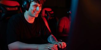 Partner - Weiterbildung im eSports? ipso! machts möglich Partner - Weiterbildung im eSports? ipso! machts möglich
