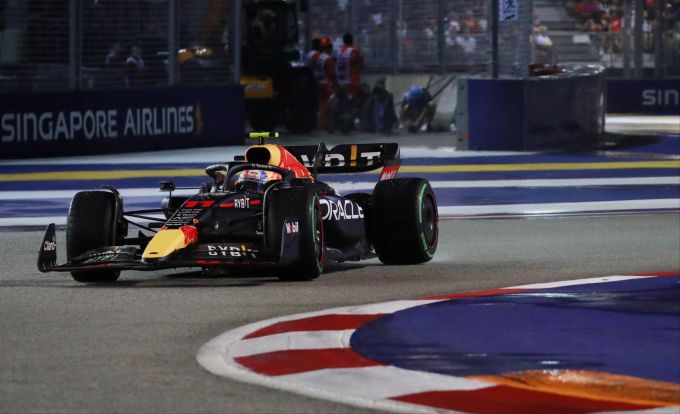 Sergio Perez (Red Bull Racing) beim Singapur-GP der Formel 1. Sergio Perez Red Bull