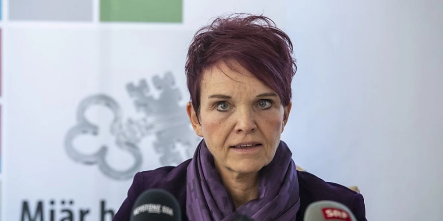 Gibt ihre Bewerbung um die Nachfolge von Ueli Maurer bekannt: Die Nidwaldner Finanzdirektorin Michèle Blöchliger von der SVP.