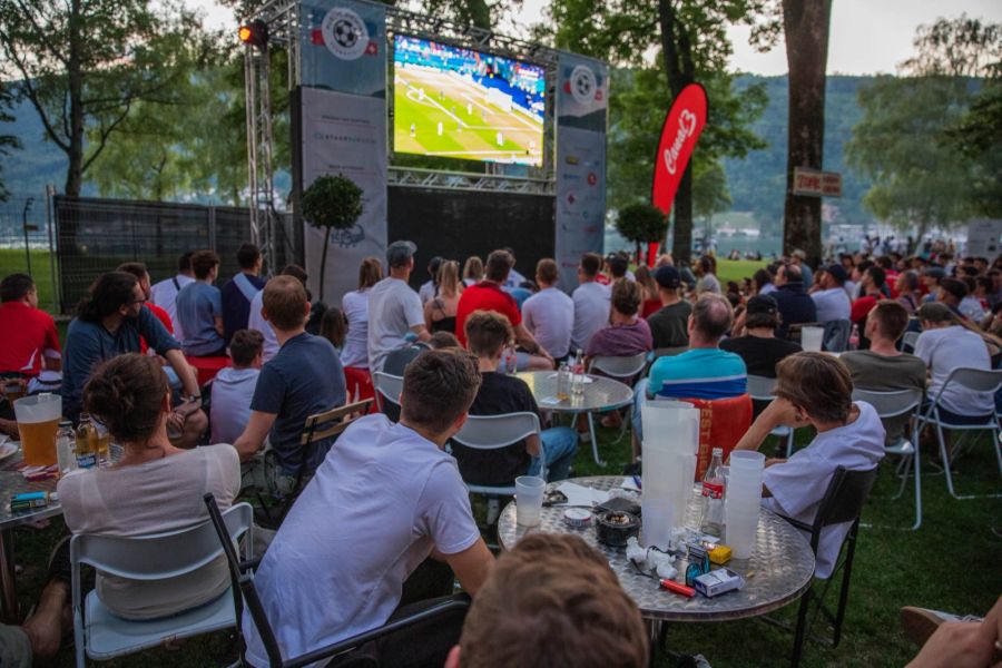 Beim Public Viewing in Nidau schauen pro Jahr rund 25'000 bis 30'000 Besucher vorbei.