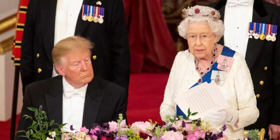 Queen Elizabeth liess sich von ihren Gedanken über Trump nichts anmerken.