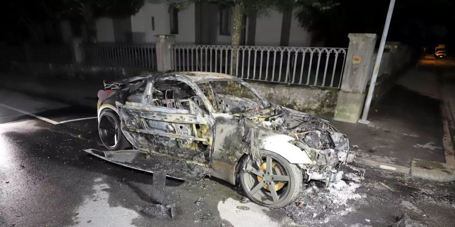 Fahrzeugbrand in Glarus