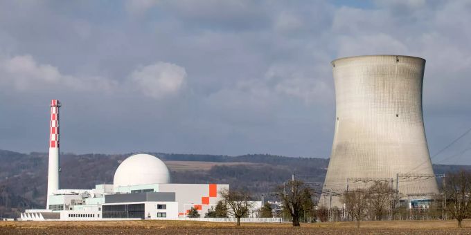 Die Kernenergie müsse eine wertvolle Ergänzung zu erneuerbaren Energiequellen sein, so Alexander Haslimann (SVP Risch-Rotkreuz). Leibstadt