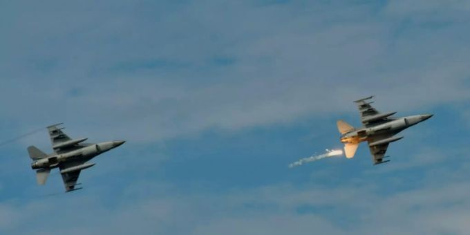 Krieg - Lawrow kritisiert Lieferung von F-16-Kampfjets an Ukraine