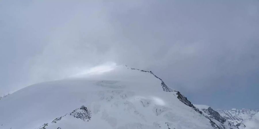 Sieben von insgesamt 14 Skitourengänger starben im April 2018 beim Bergdrama von Arolla VS. Weil sich das Wetter plötzlich verschlechterte, irrten sie stundenlang im Sturm umher und fanden ihr Nachtquartier nicht. (Archivbild)