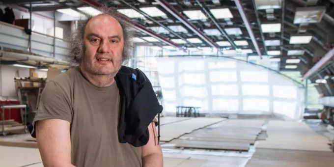 Matthias Lilienthal gestaltet aktuell seine letzte Spielzeit an den Kammerspielen. Foto: Peter Kneffel Matthias Lilienthal gestaltet aktuell seine letzte Spielzeit an den Kammerspielen. Foto: Peter Kneffel