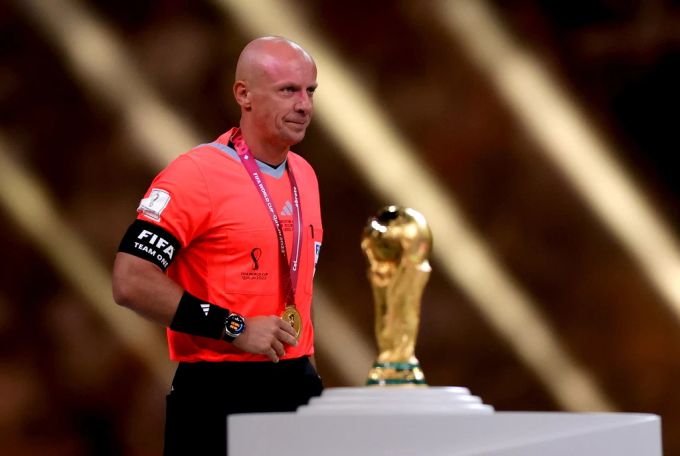 Bei der WM liessen die Schiedsrichter oft länger als zehn Minuten nachspielen. fifa
