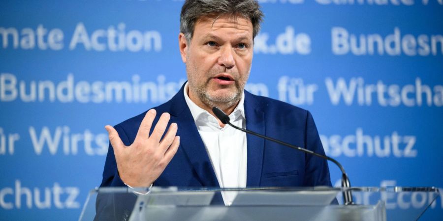 Bundeswirtschaftsminister Robert Habeck (Bündnis 90/Die Grünen) will «Transformationstechnologien» in Deutschland wieder stärker heimisch machen.