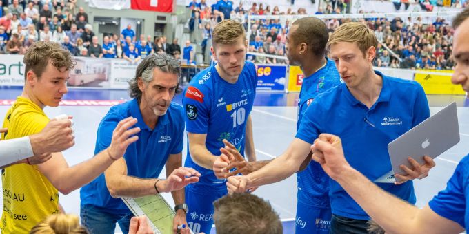 Juan Manuel Serramalera und Chris Voth bleiben bei Lindaren Volley Amriswil Volleyball
