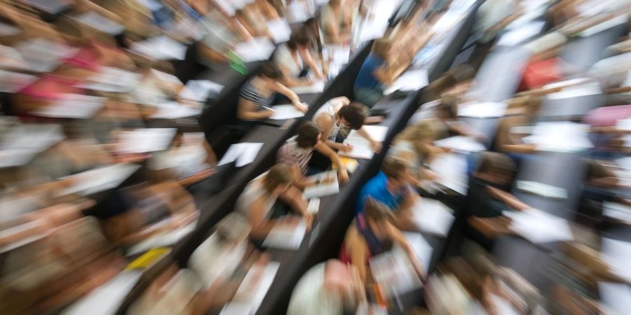 Unter den Studienberechtigten des Jahres 2022 stieg der Anteil der Frauen leicht an.