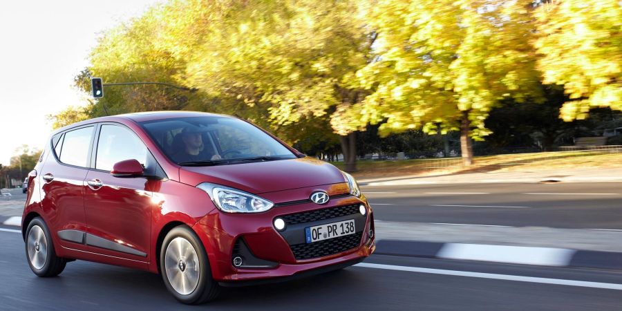 In Stadt und Land im Fluss: Kleinwagen wie der Hyundai i10 taugen auch, aber nicht nur für den Stadtverkehr.