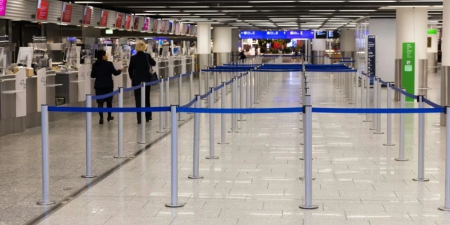 Auswirkungen eines früheren Streiks an einem Flughafen