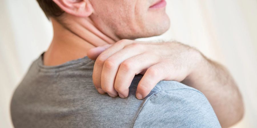Ein oft quälender Juckreiz gehört für Neurodermitispatienten zum Alltag - gut, wenn man weiss, was dagegen zu tun ist.
