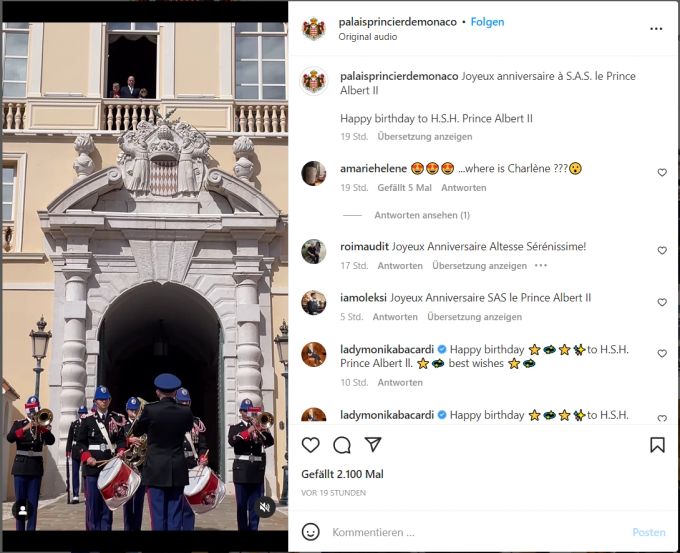 Das Orchester der Fürstlichen Carabinieri gratuliert Fürst Albert II. mit Musik zum Geburtstag. monaco