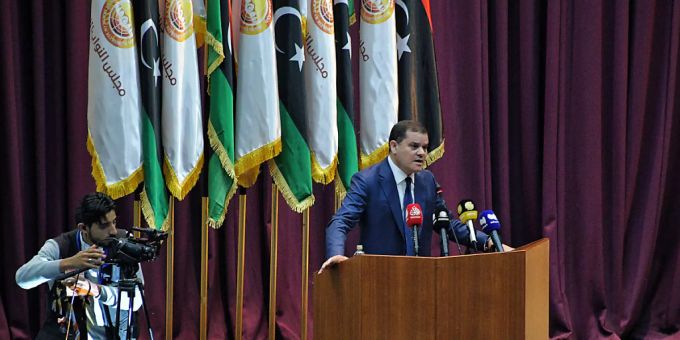Abdul Hamid Dbaiba, designierte Ministerpräsident von Lybien, spricht vor dem Parlament. Foto: Hakim Al-Yamani/AP/dpa libyen