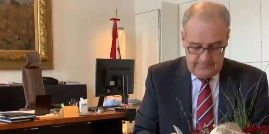 Bundespräsident Guy Parmelin hat auf der Webseite lichtschenken.ch eine Botschaft zu Ostern veröffentlicht.