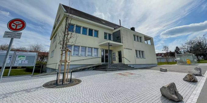 Das Gemeindehaus in Seltisberg. Das Gemeindehaus in Seltisberg.