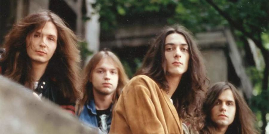 Für Kreator ging es hoch hinaus. Foto: BMG/dpa