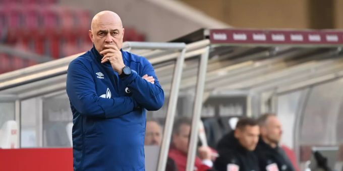 Christian Gross ist nicht mehr Trainer von Schalke 04. Christian Gross Schalke 04